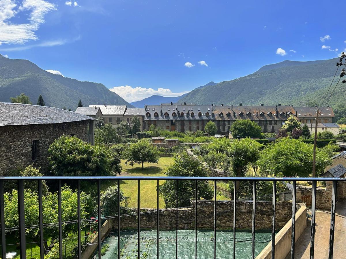 Apartament Al Centre D'Esterri Amb Vistes Uniques By Rural D'Aneu إيستيري دانو المظهر الخارجي الصورة