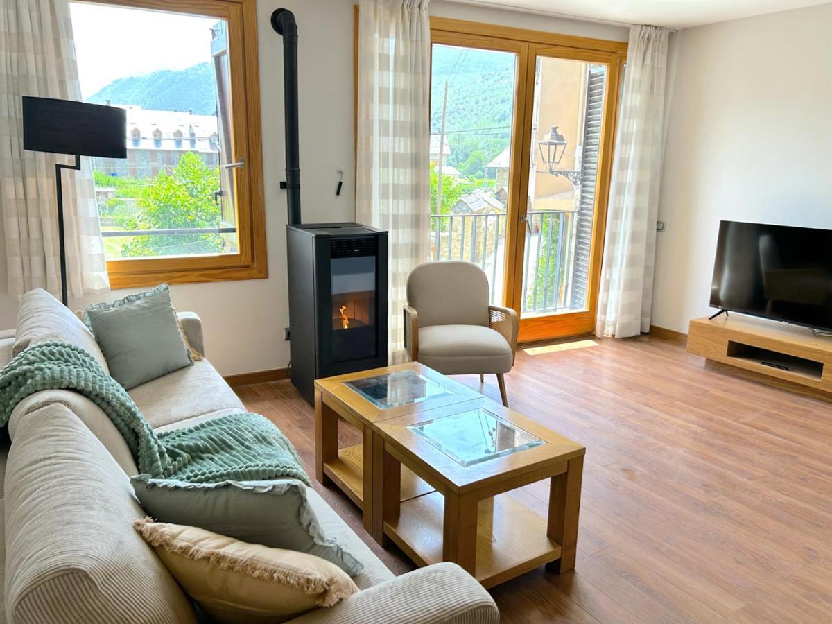 Apartament Al Centre D'Esterri Amb Vistes Uniques By Rural D'Aneu إيستيري دانو المظهر الخارجي الصورة
